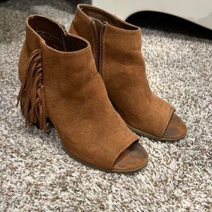 New Directions suede booties, 6.5